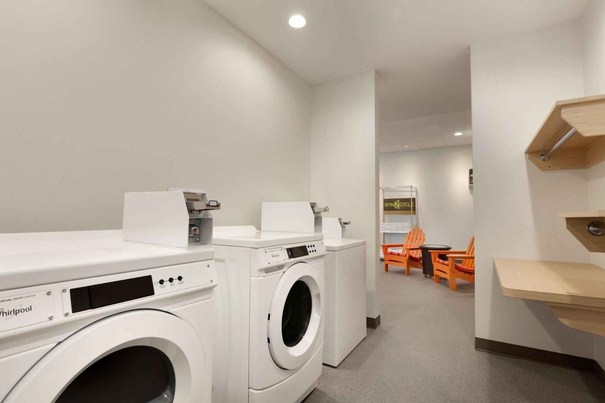 Home2 Suites By Hilton El Paso Airport Bagian luar foto